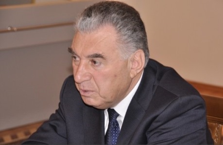 Əli Həsənovla görüşmək istəyənlərin nəzərinə Əli Həsənovla görüşmək istəyənlərin nəzərinə